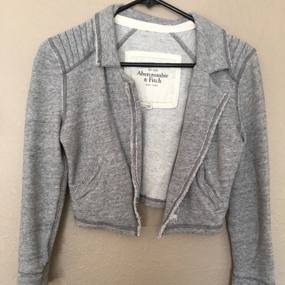 Abercrombie short sweater